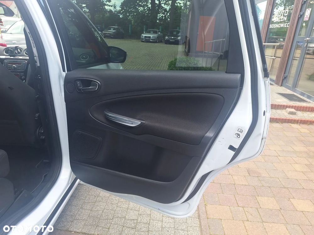 Ford S-Max 2.0 TDCi DPF Business Edition - 15