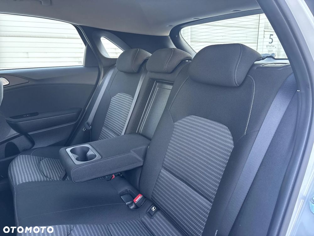 Kia Ceed - 16