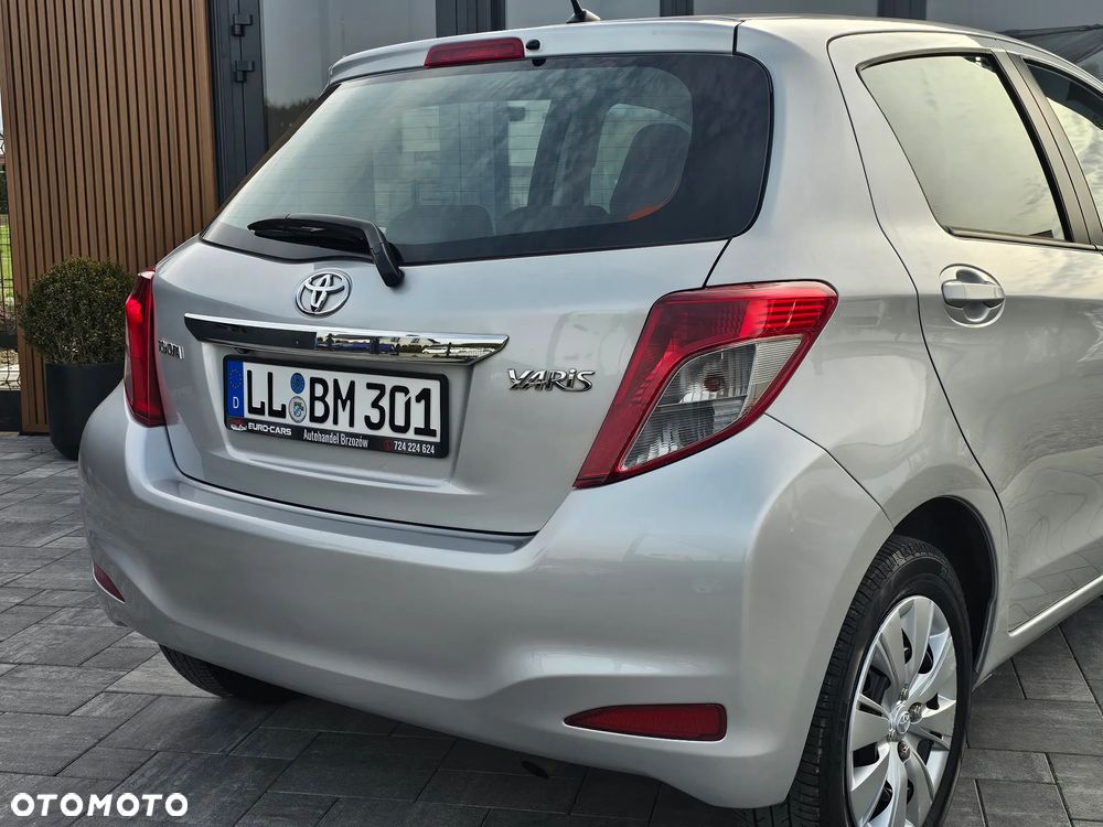 Toyota Yaris 1.33 Prestige - 29