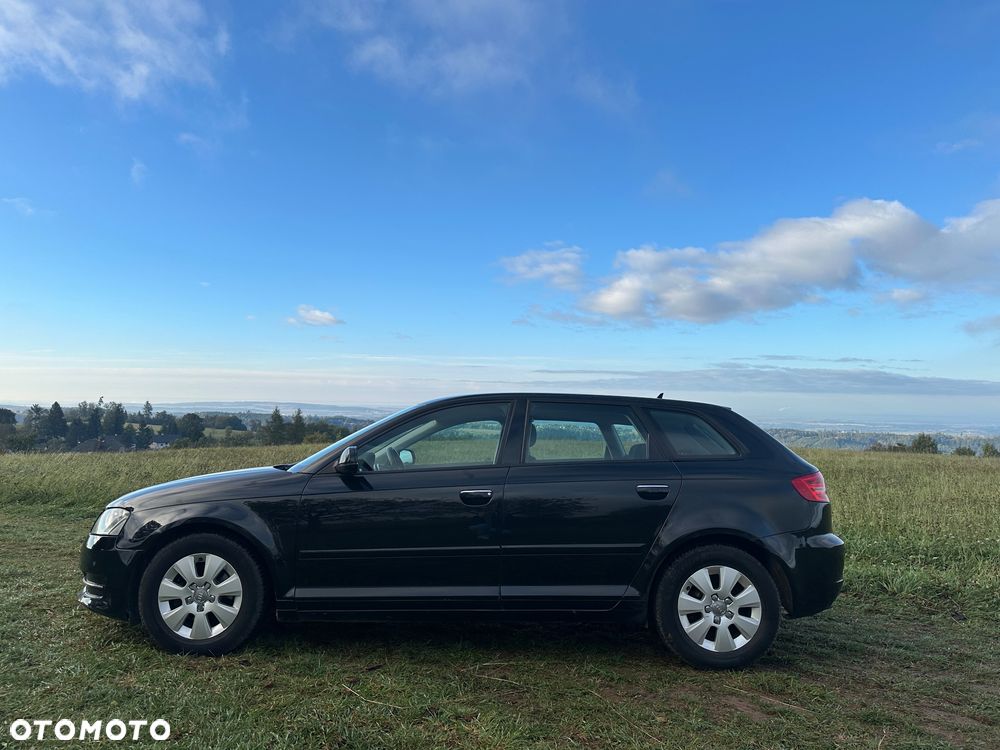 Audi A3 Sportback 1.6 TDI Attraction - 6