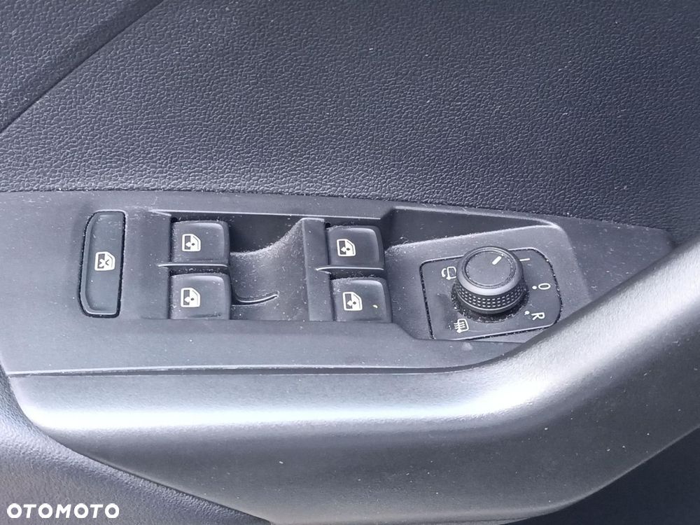 Volkswagen T-Cross - 22