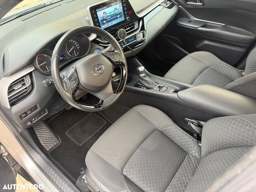 Toyota C-HR - 7