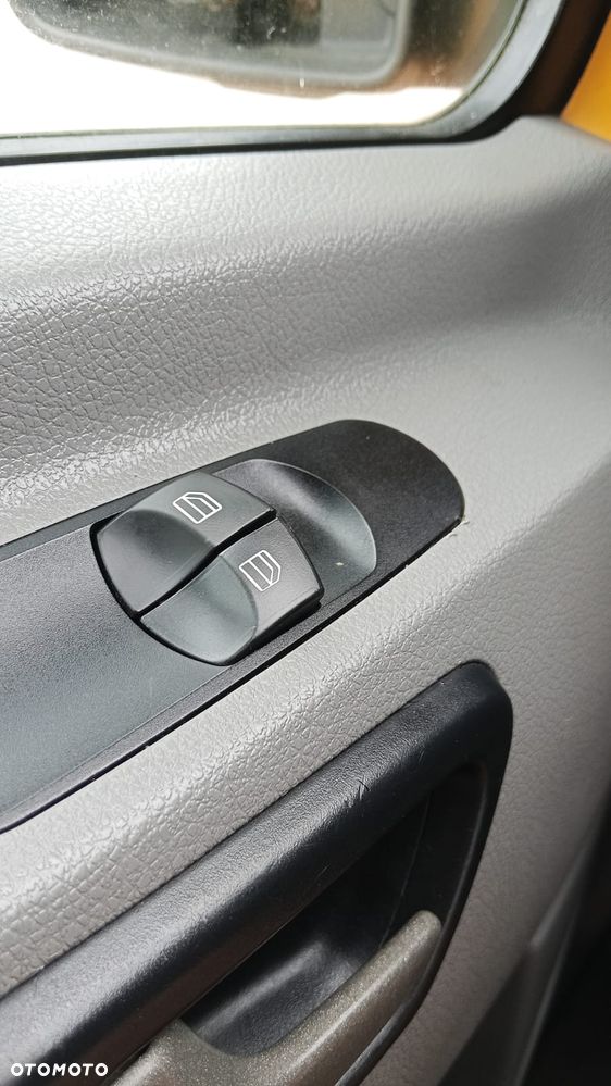 Volkswagen CRAFTER 6 osób BRYGADÓWKA - 17