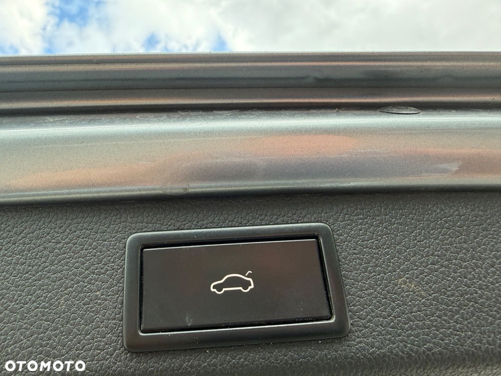 Skoda Superb 2.0 TDI DSG L&K - 27