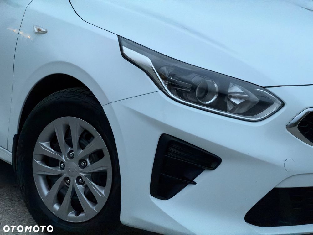 Kia Ceed 1.6 CRDi SCR M - 13
