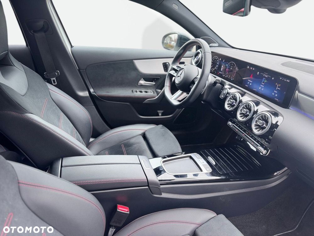 Mercedes-Benz Klasa A 220 d AMG Line 8G-DCT - 16