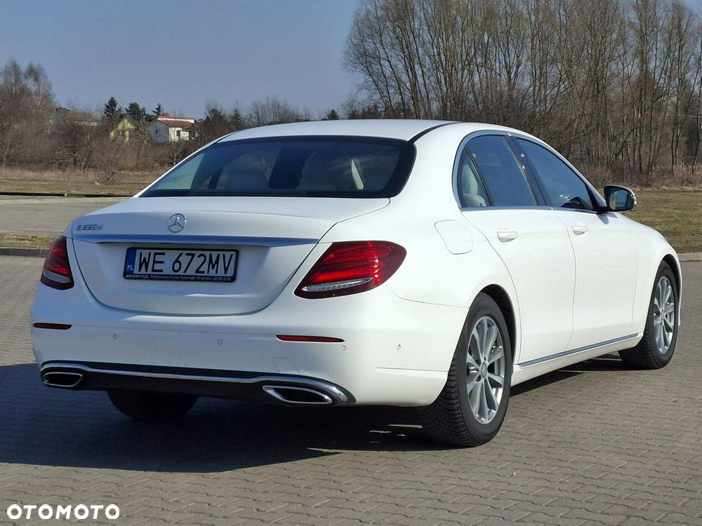 Mercedes-Benz Klasa E 220 d Business Edition 9G-TRONIC - 23