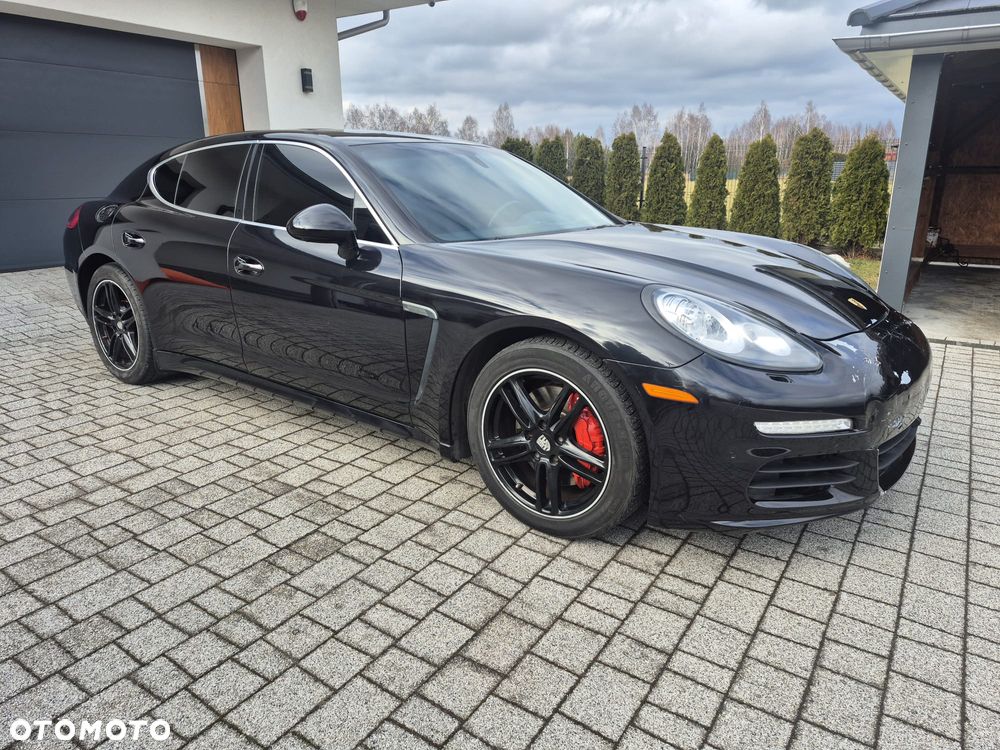 Porsche Panamera S - 1