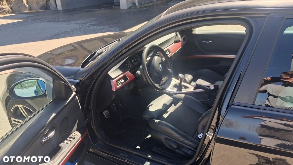 BMW Seria 3 320d - 4