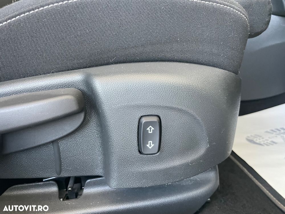 Opel Astra 1.0 Turbo Start/Stop 120 Jahre - 24