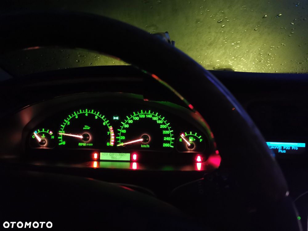 Jaguar S-Type - 8