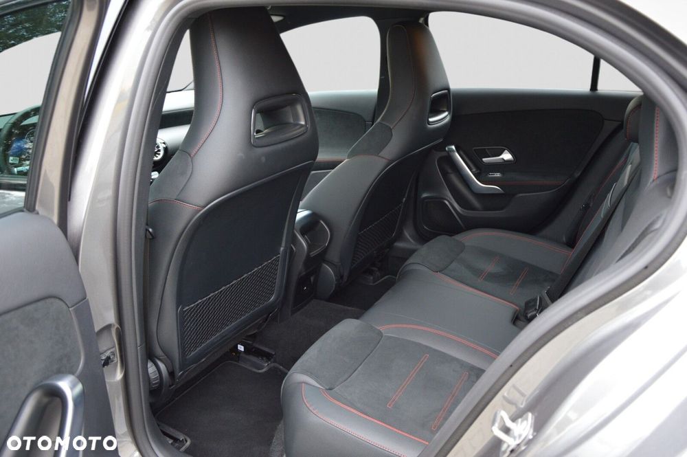 Mercedes-Benz Klasa A 200 AMG Line 7G-DCT - 22