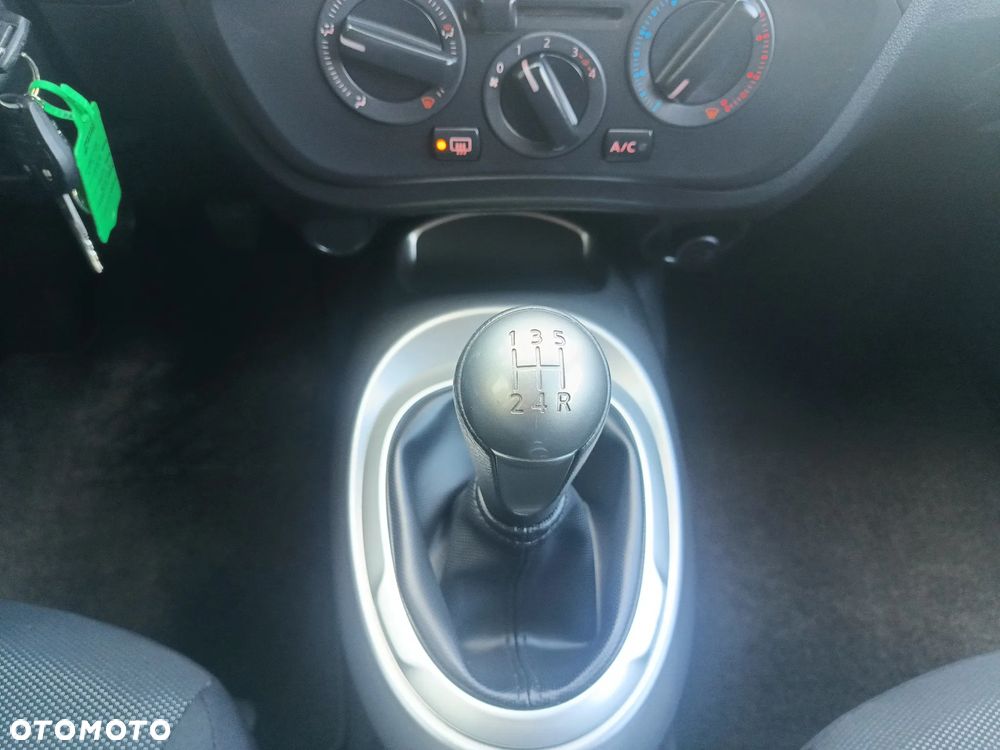 Nissan Juke 1.6 Visia Plus - 19