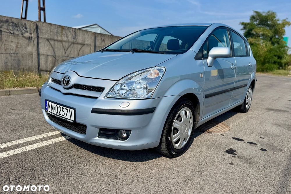 Toyota Corolla Verso - 9