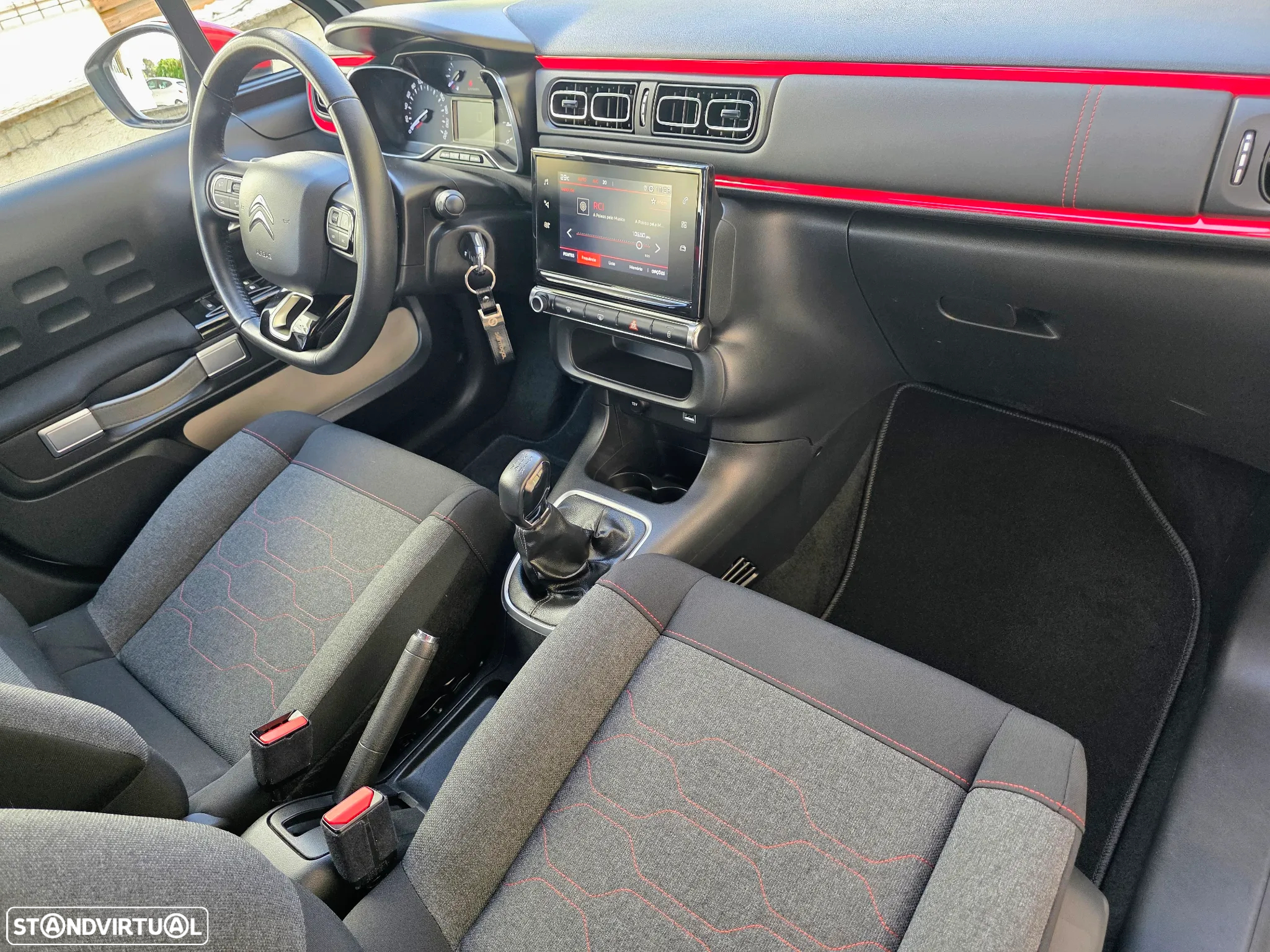 Citroën C3 1.2 PureTech Shine - 41