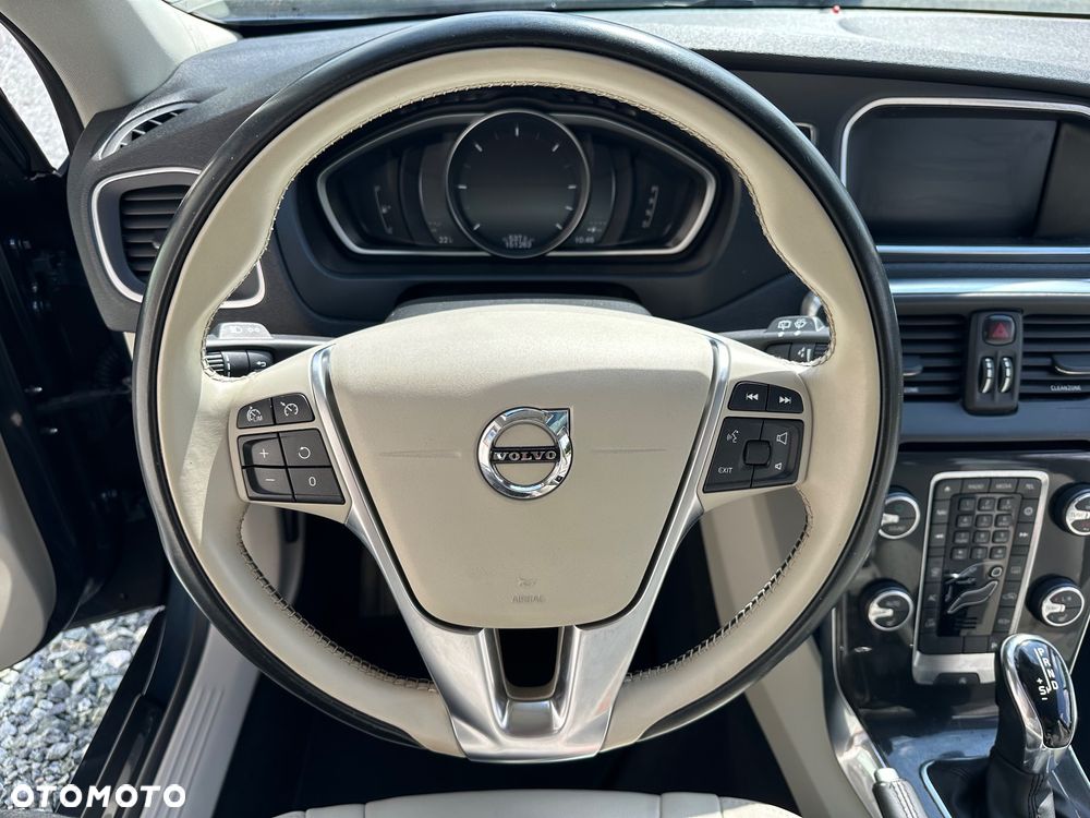 Volvo V40 D2 Drive-E Ocean Race - 22