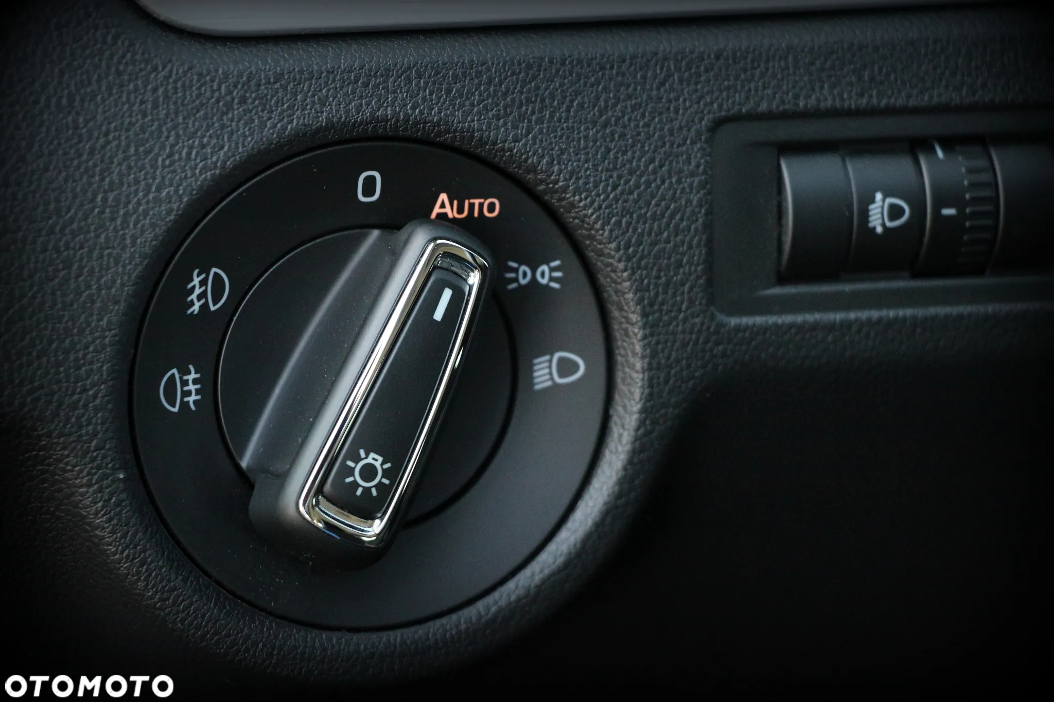 Skoda RAPID Spb 1.0 TSI Ambition - 27