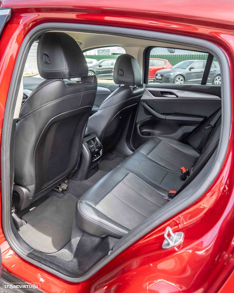 BMW X4 xDrive20i Aut. Advantage - 13