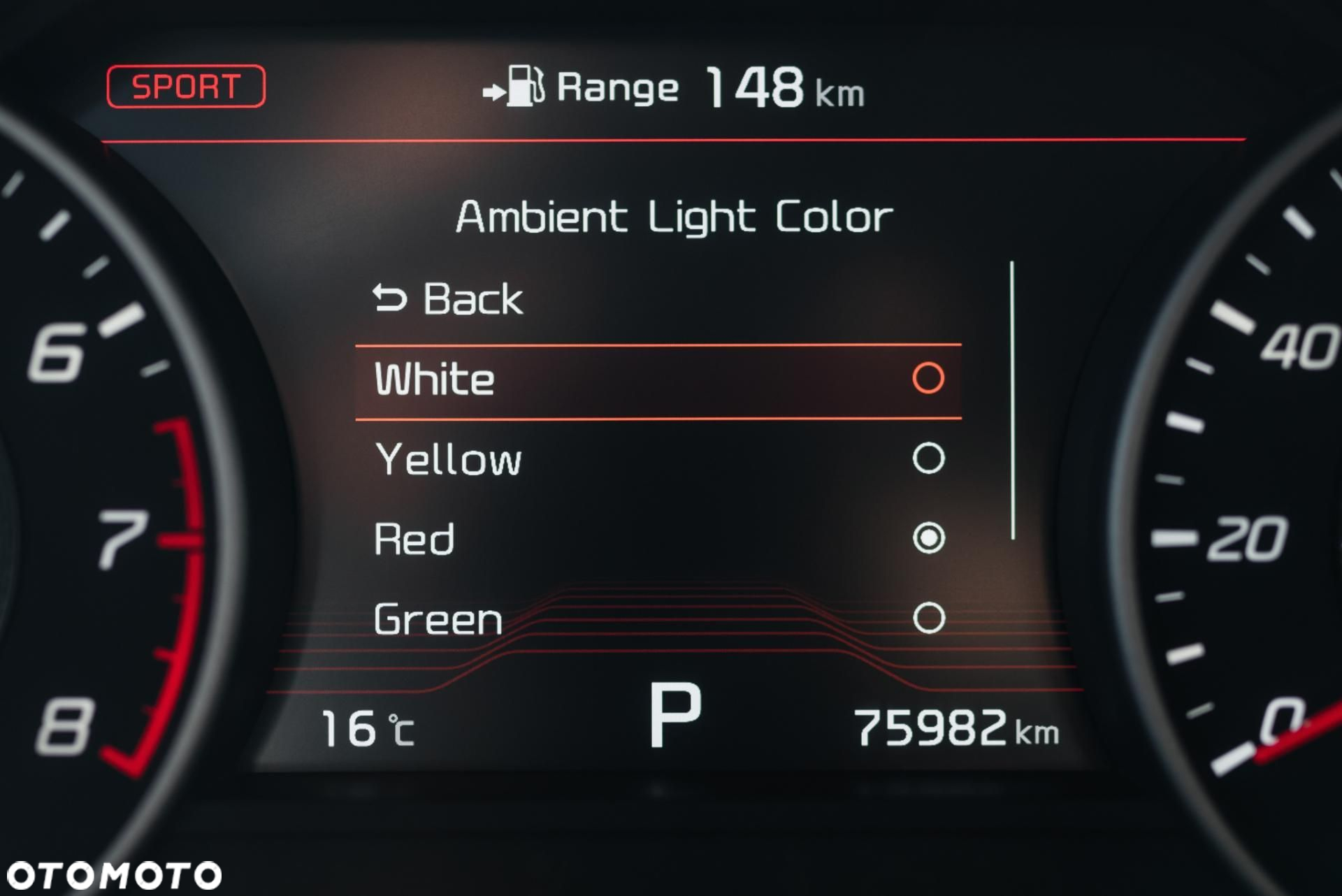 Kia Stinger - 32