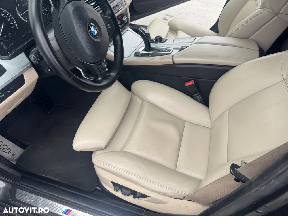 BMW Seria 5 525d Sport-Aut. Luxury Line - 36