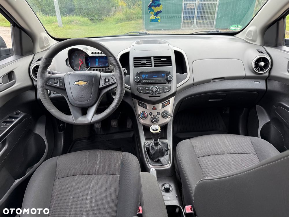 Chevrolet Aveo 1.4 16V LT - 5