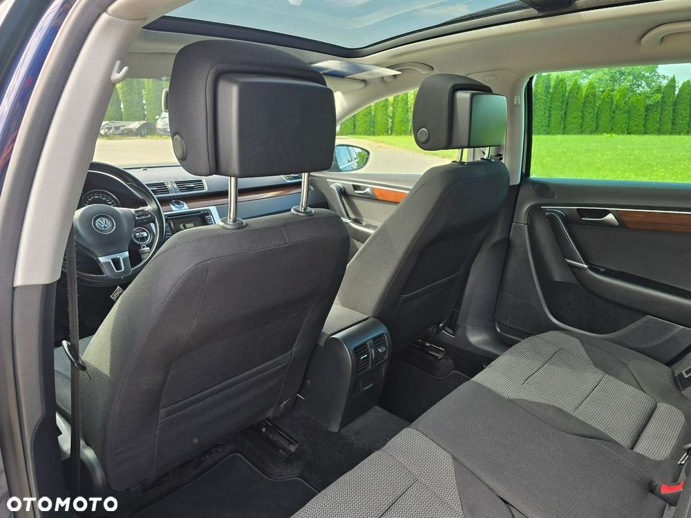 Volkswagen Passat - 23