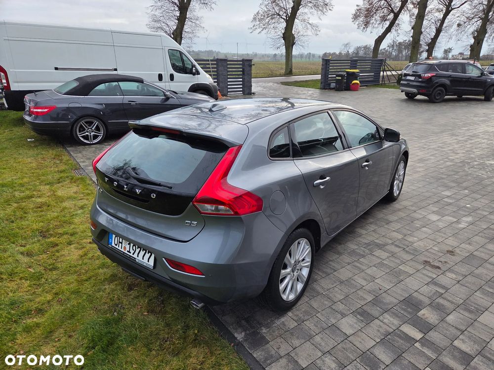Volvo V40 D3 You - 9