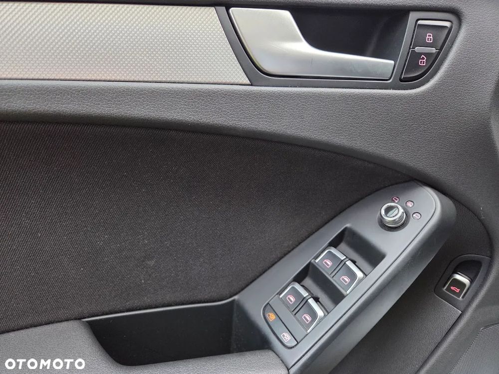 Audi A4 Avant 2.0 TDI DPF quattro S tronic S line Sportpaket - 24