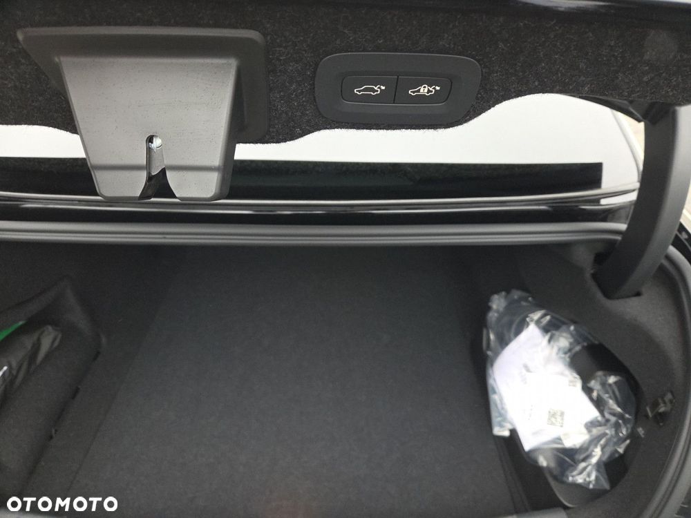 Volvo S90 T8 AWD Plug-In Hybrid Ultimate Dark - 30