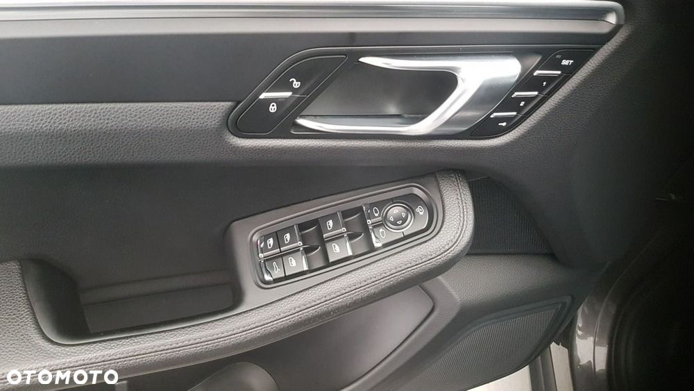 Porsche Macan - 18