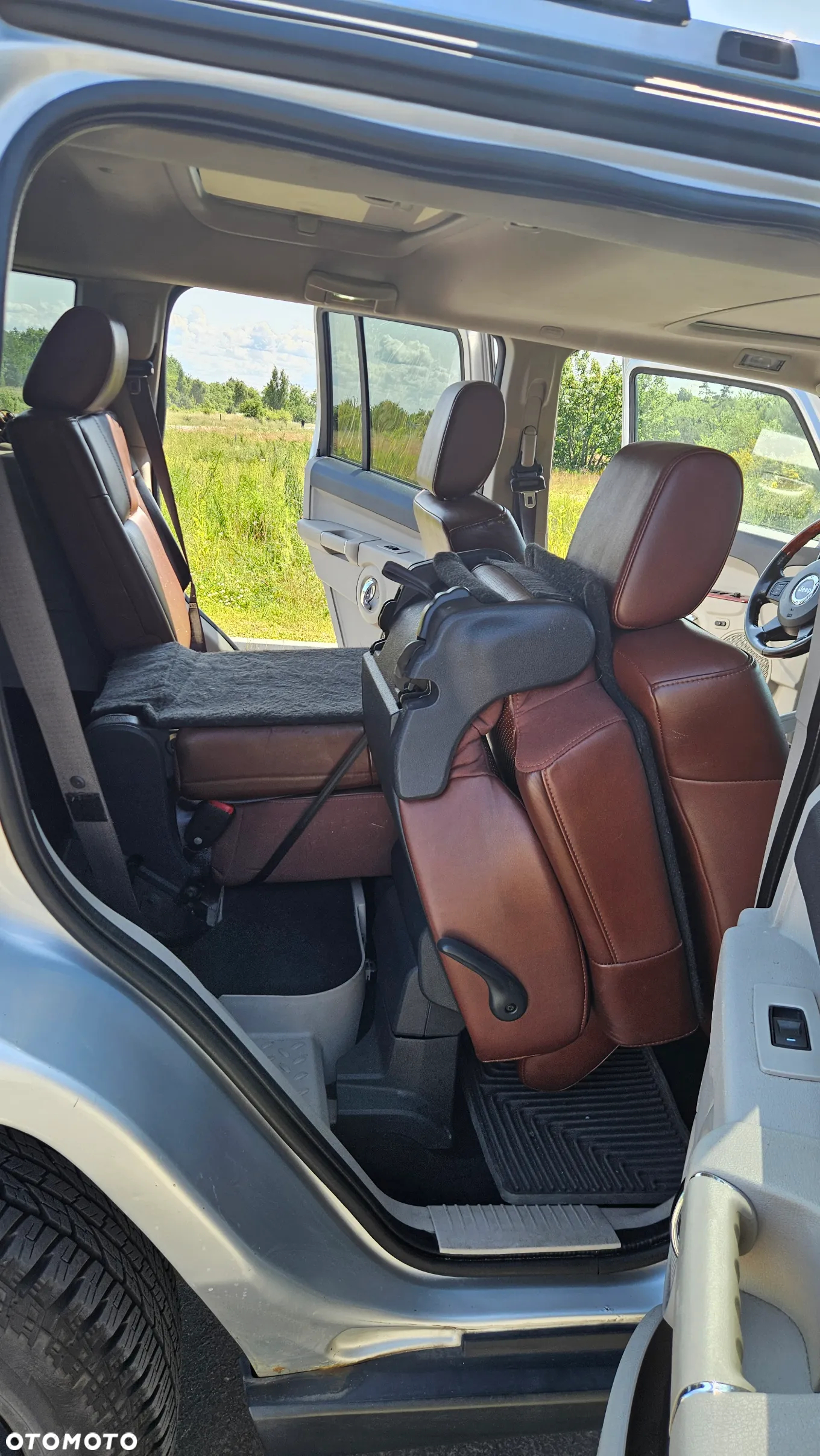 Jeep Commander 5.7 V8 Limited - 12