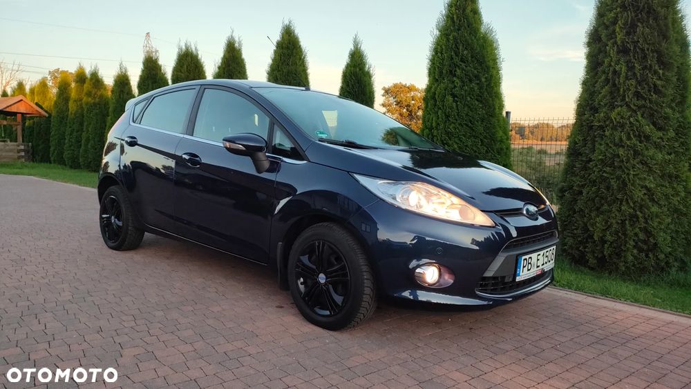 Ford Fiesta 1.6 TDCi Individual - 17