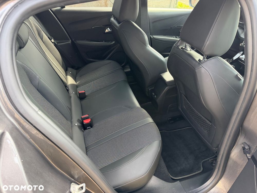 Peugeot 208 PureTech 100 EAT8 GT Pack - 9