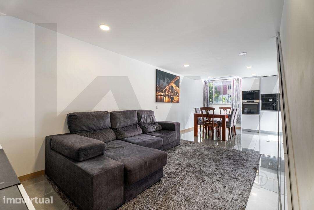 Apartamento T5 Duplex no Bairro da Bouça, de Álvaro Siza | Boavista, P - Grande imagem: 4/36