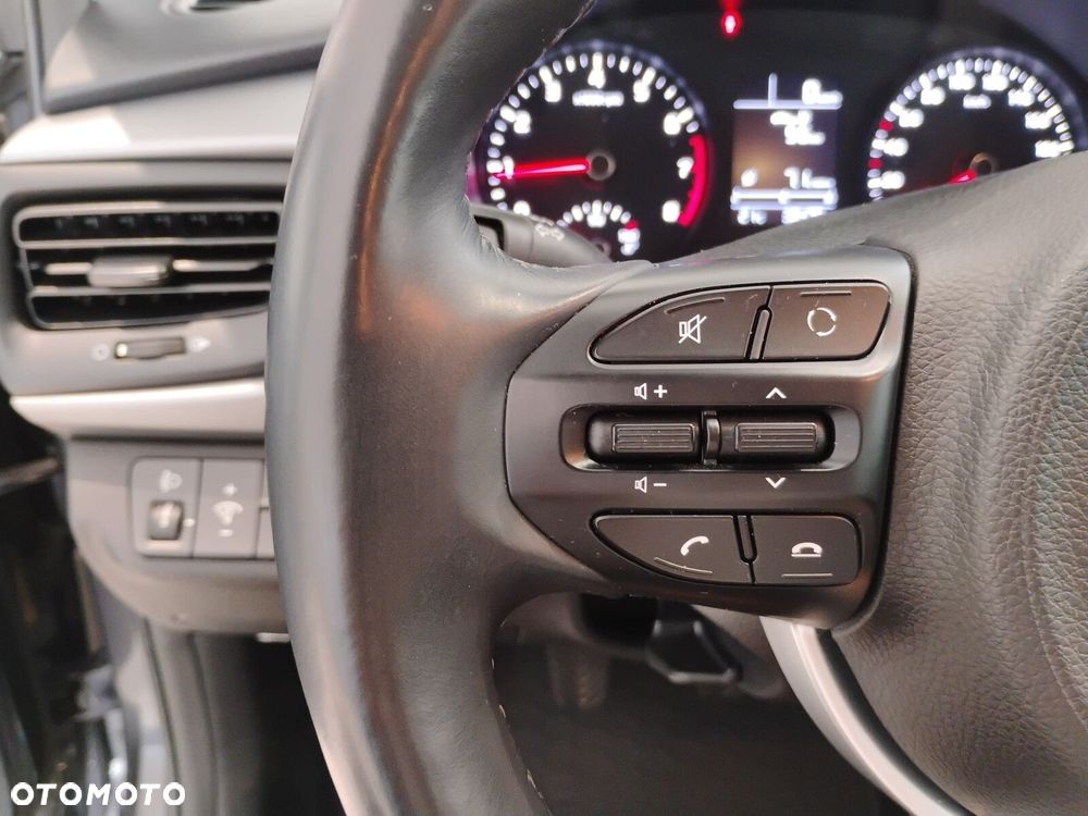 Kia Rio - 41