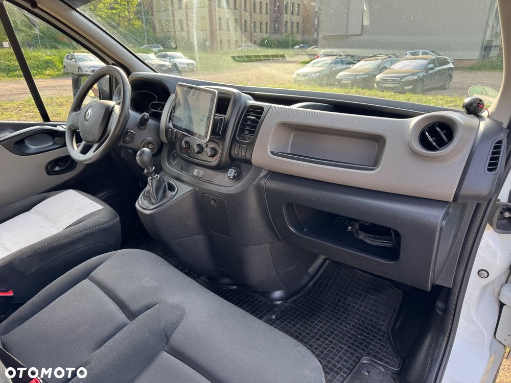 Renault Trafic - 21