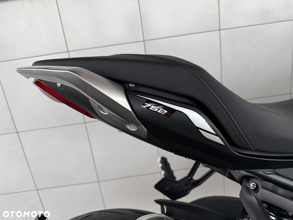 Benelli 752 S - 37