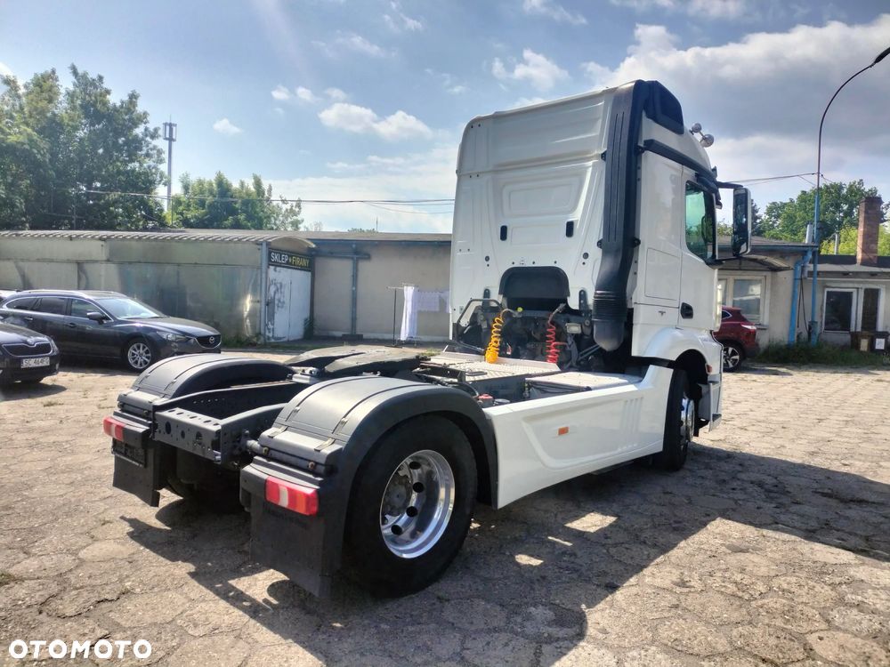Mercedes-Benz Actros - 4