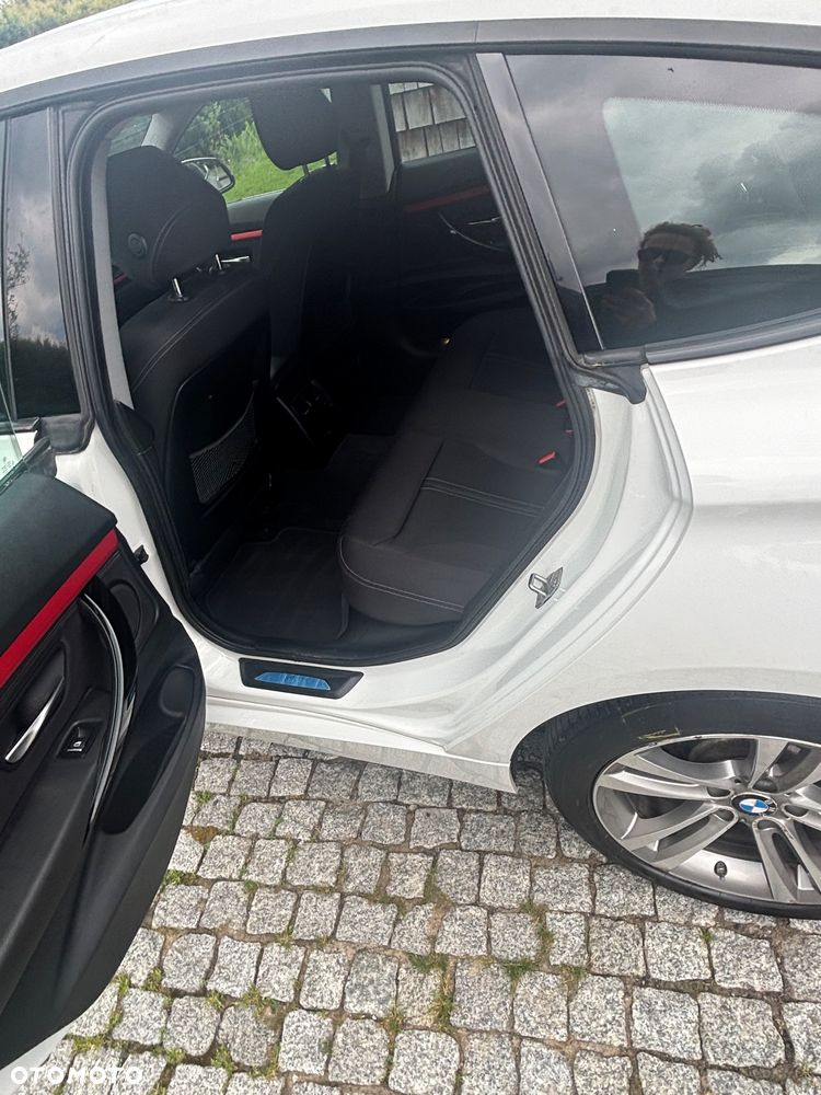 BMW Seria 3 320i GPF xDrive - 23