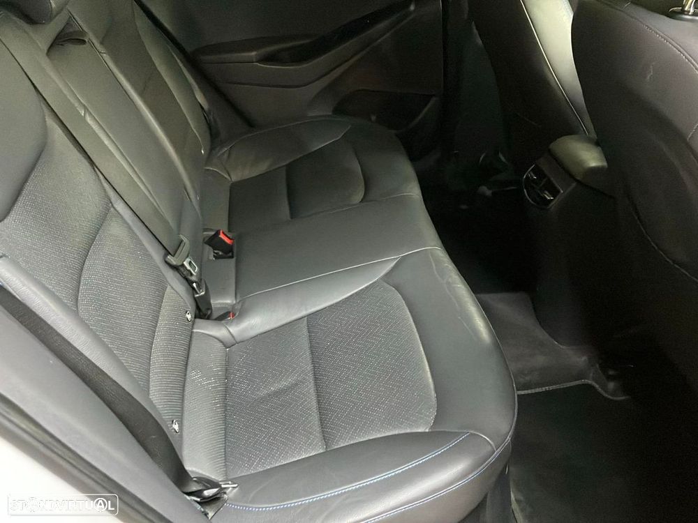 Hyundai Ioniq 1.6 GDI HEV - 18