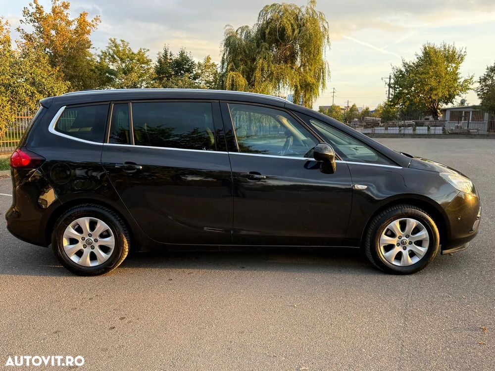 Opel Zafira Tourer 1.6 CDTI ECOTEC Start/Stop Cosmo - 4