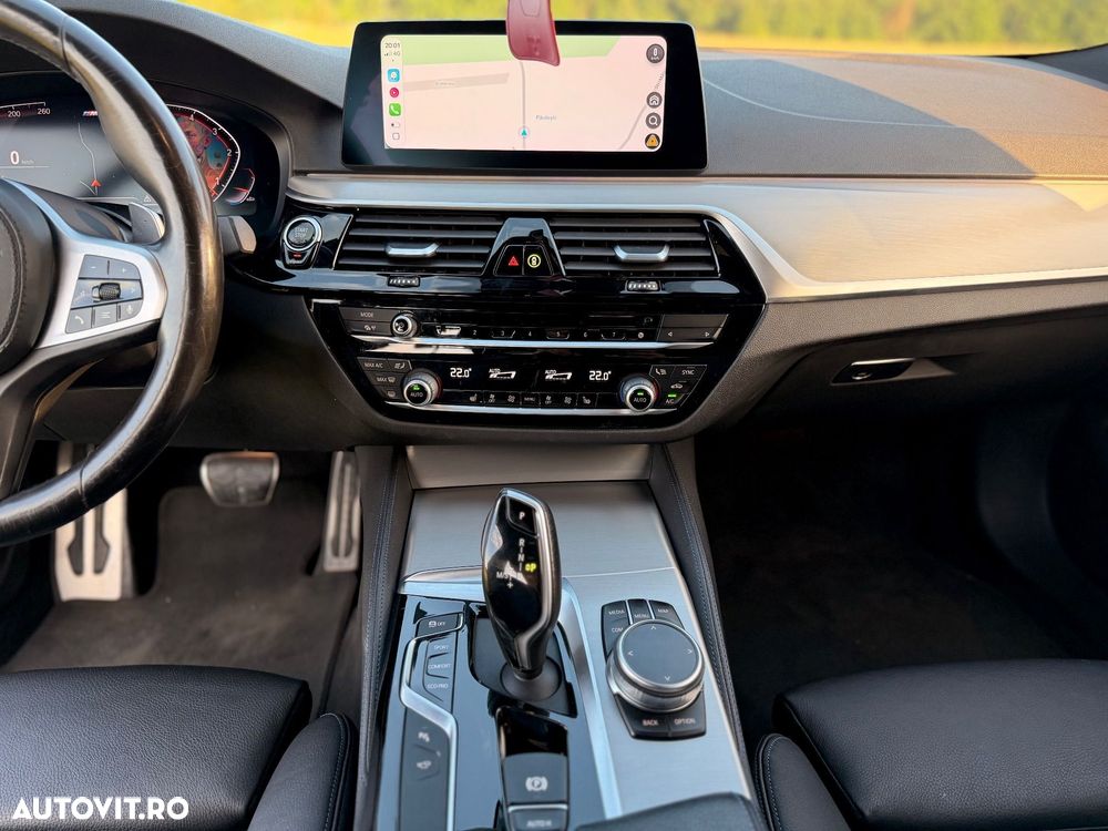 BMW Seria 5 530d xDrive AT - 14