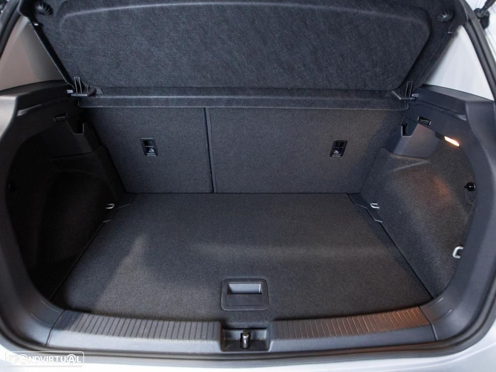 VW T-Cross 1.0 TSI Life - 12