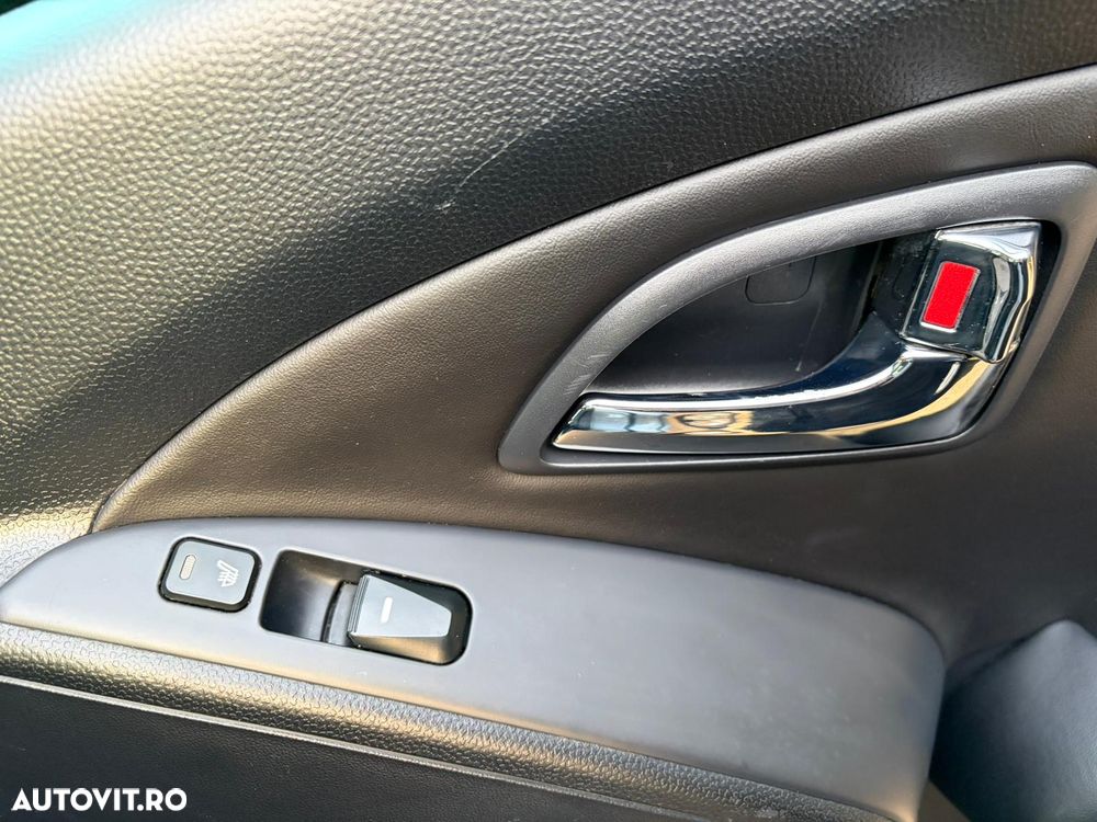 Hyundai ix35 2.0 CRDI 4WD Premium - 37