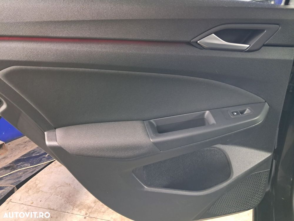 Volkswagen Golf - 26