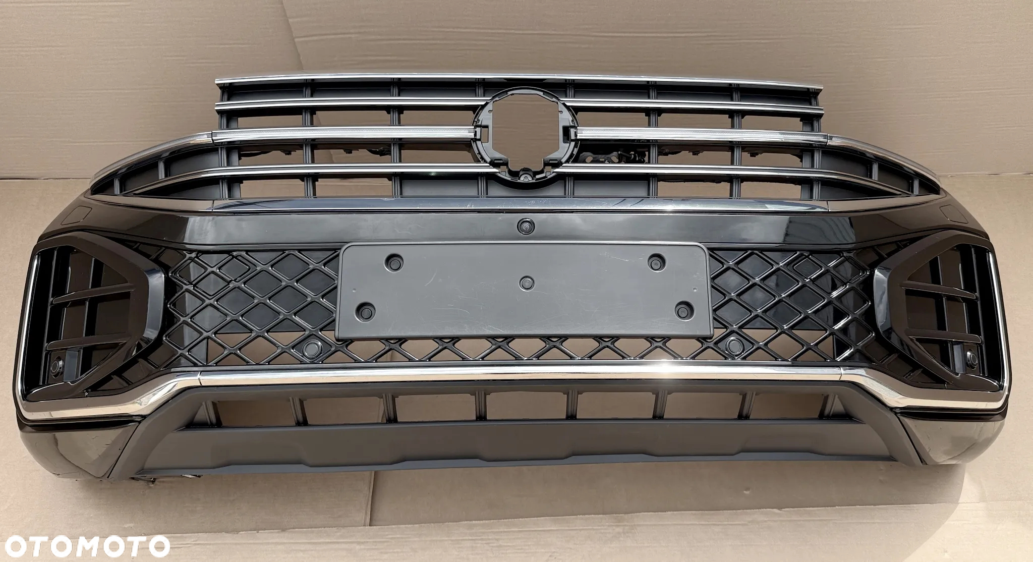 Zderzak Przedni VW Touareg III 760 Lift R-Line BLACK, LED Full - 2