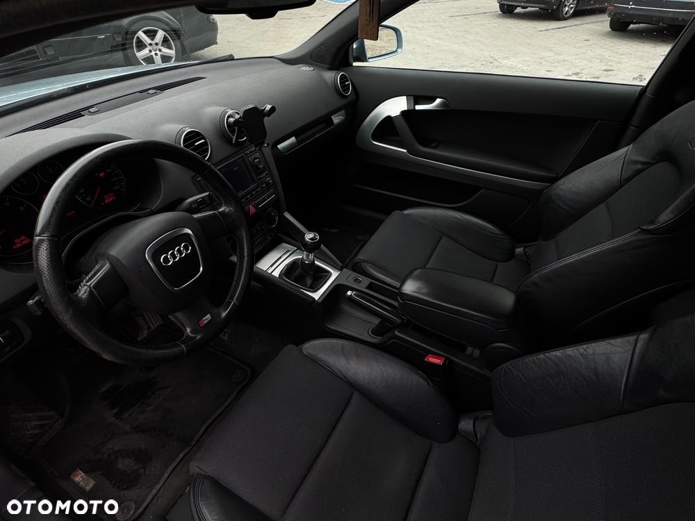 Audi A3 3-drzwiowe 1.6 FSI Ambition - 9