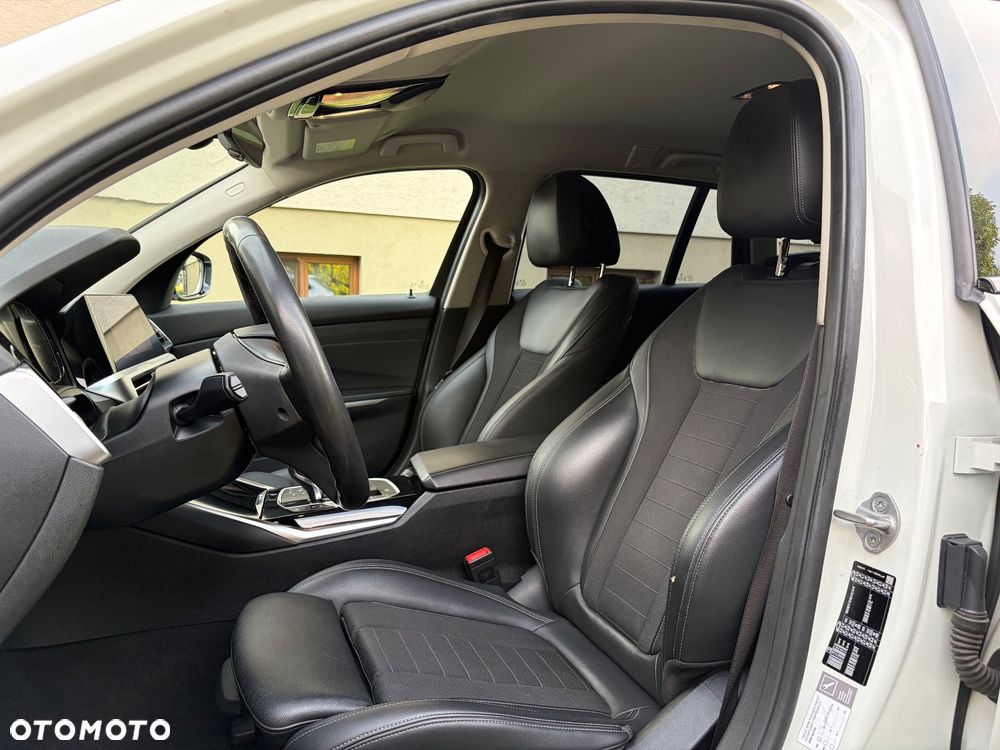 BMW Seria 3 318i Sport Line - 17