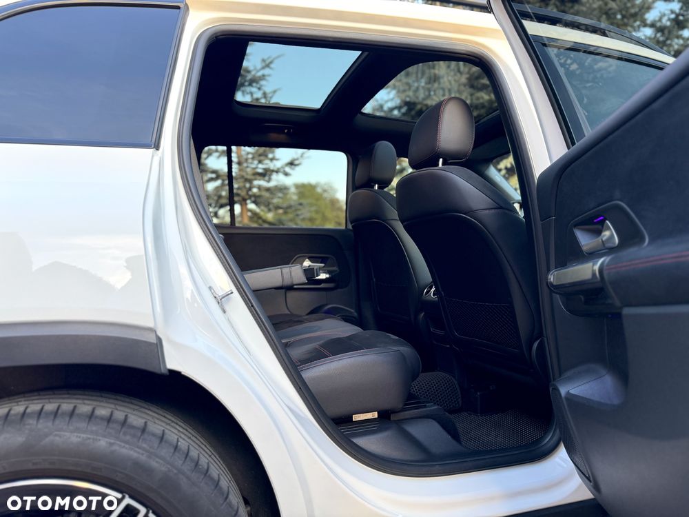 Mercedes-Benz GLB - 29