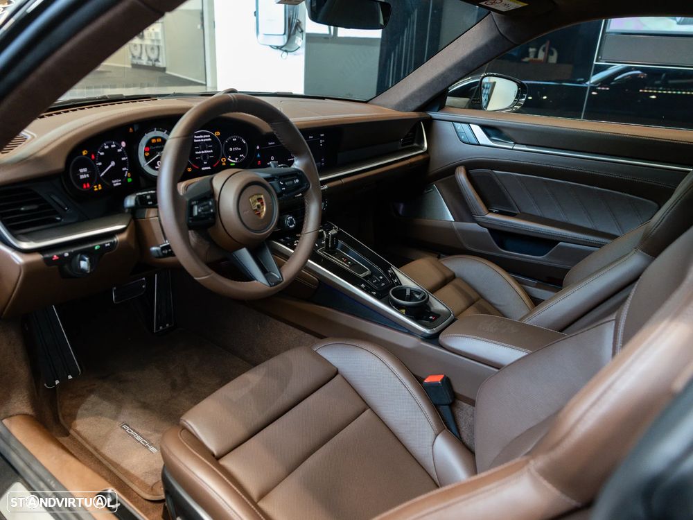 Porsche 911 (992) Turbo S PDK - 33